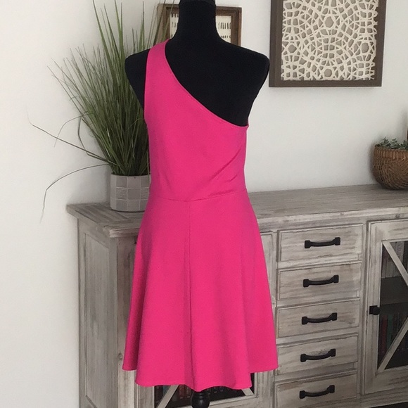 Pink asymmetric top dress with cross shoulder strap - Picture 4 of 4
